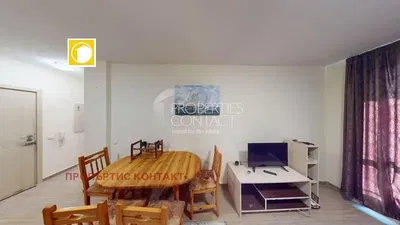 Wohnzimmer; holzboden, tageslicht