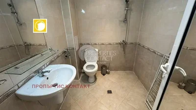 Bagno; pavimento in piastrelle