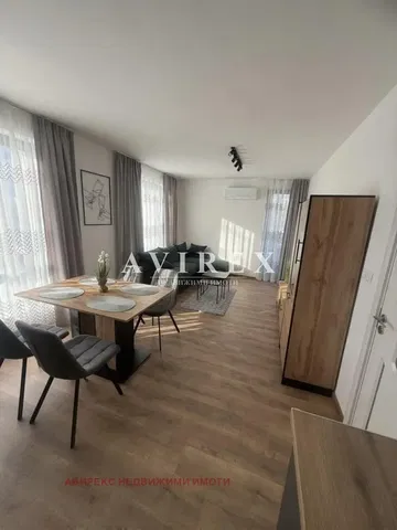 Obývací pokoj; přirozené světlo, moderní styl