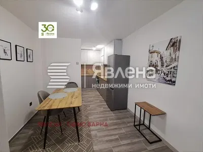 Cucina; pavimento in piastrelle