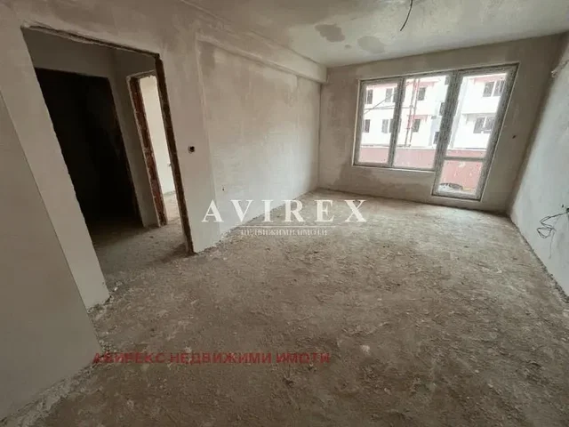 Остало; потребна реновација, природно светло