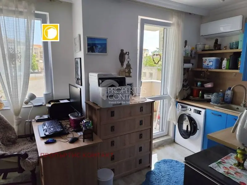 Kuchyně; výhled, přirozené světlo