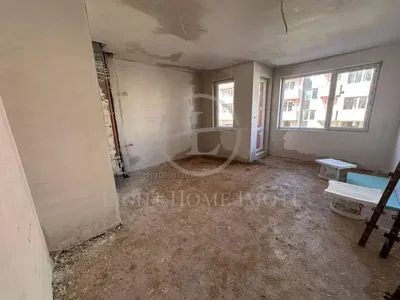 Ostatní; nutná rekonstrukce, přirozené světlo