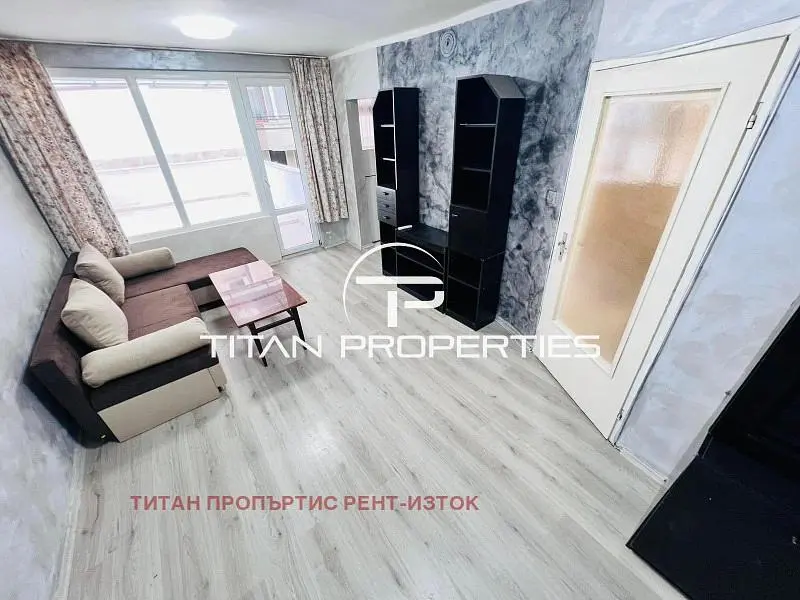 Soggiorno; vista, luce naturale