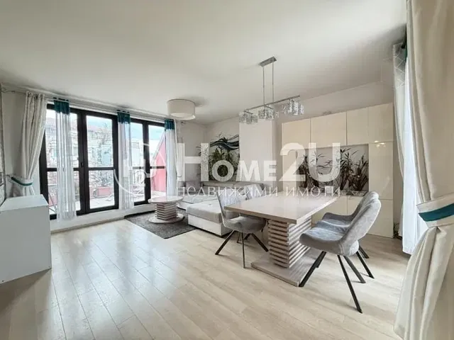 Sala de estar; vista, chão de madeira, luz natural, estilo moderno