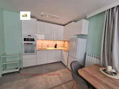 Cucina; elettrodomestici, pavimento in piastrelle, luce naturale, stile moderno