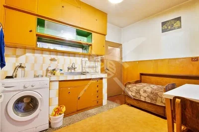 Kuchyně; kuchyňské spotřebiče