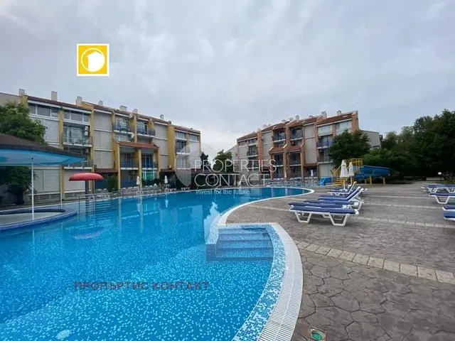 Casa e arredores; vista