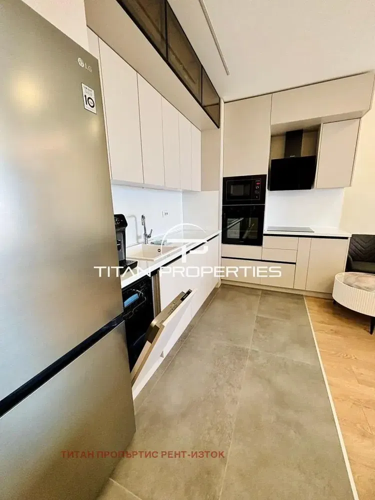 Küche; küchengeräte, fliesenboden, renoviert, tageslicht, moderner stil