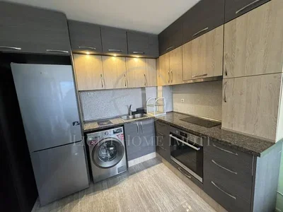 Kuhinja; kućanski aparati, renoviran, prirodna svjetlost