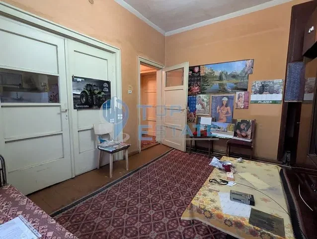 Ložnice; nutná rekonstrukce, rustikální styl