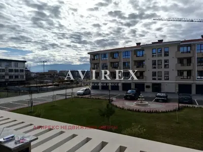 Kuća i okolina; pogled