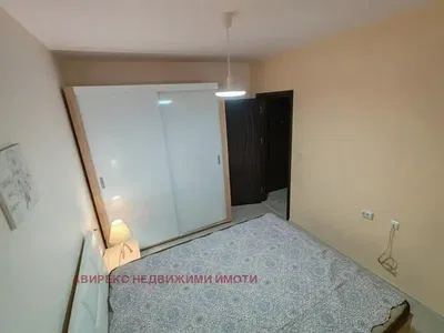 Spavaća soba; prirodna svjetlost, moderan stil