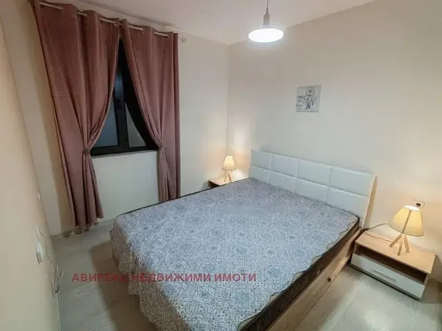 Camera da letto; luce naturale, stile moderno