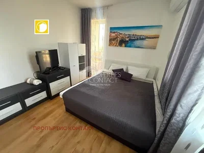 Schlafzimmer; holzboden, tageslicht, moderner stil