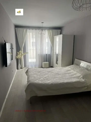 Camera da letto; luce naturale, stile moderno