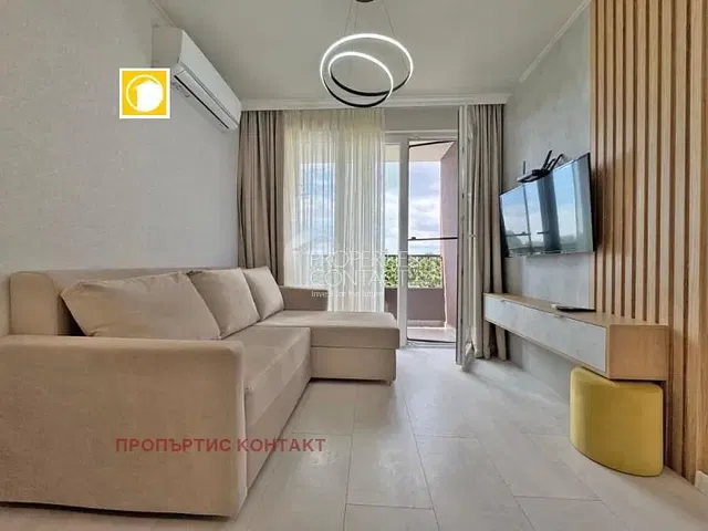 Salon; vue, lumière naturelle, style moderne