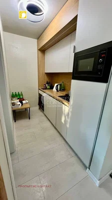 Cuisine; électroménager, carrelage, rénové, lumière naturelle, style moderne
