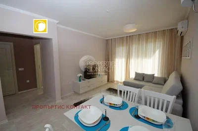 Salon; lumière naturelle, style moderne, carrelage