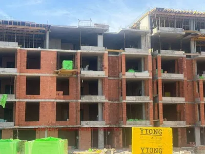 Кућа и околина