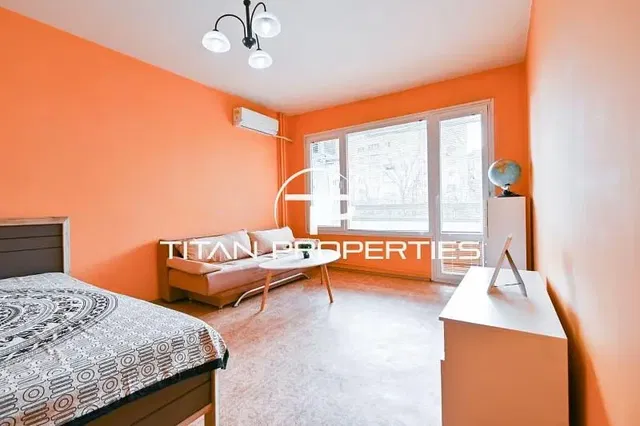 Chambre; lumière naturelle, style moderne