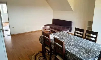 Dnevni boravak; drveni pod, prirodna svjetlost