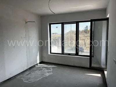 Остало; поглед, потребна реновација, природно светло