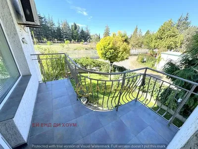 Балкон; поглед