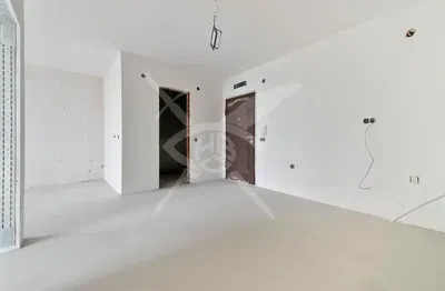 Остало; потребна реновација, природно светло