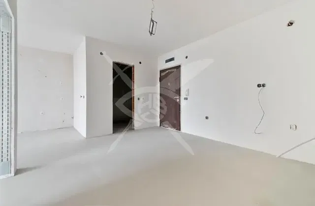 Остало; потребна реновација, природно светло