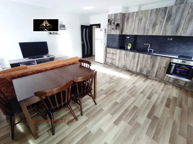 Kuhinja; kućanski aparati, prirodna svjetlost