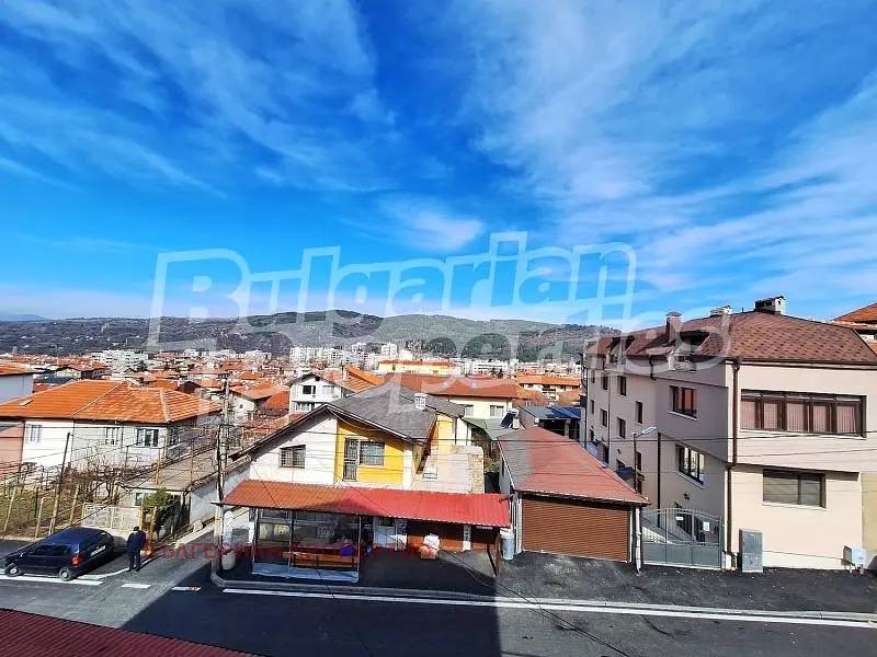 Балкон; поглед