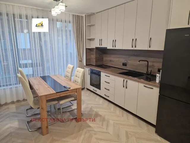 Kuhinja; kućanski aparati, moderan stil