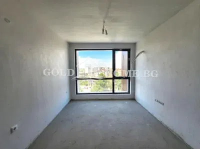 Ostale; pogled, potrebna renovacija, prirodna svjetlost