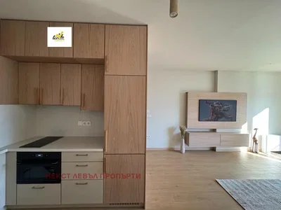 Cucina; elettrodomestici, stile moderno, luce naturale