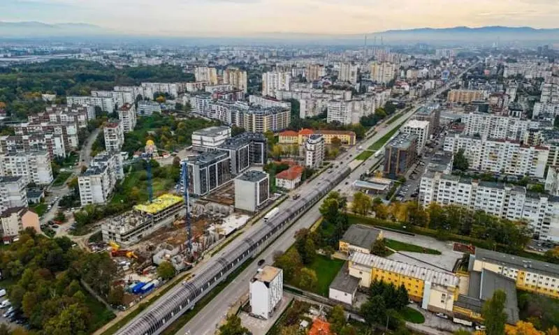 Kuća i okolina; pogled