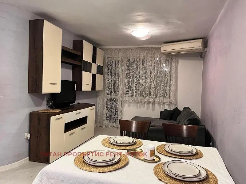 Cucina; luce naturale