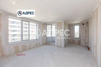 Остало; потребна реновација, природно светло, поглед