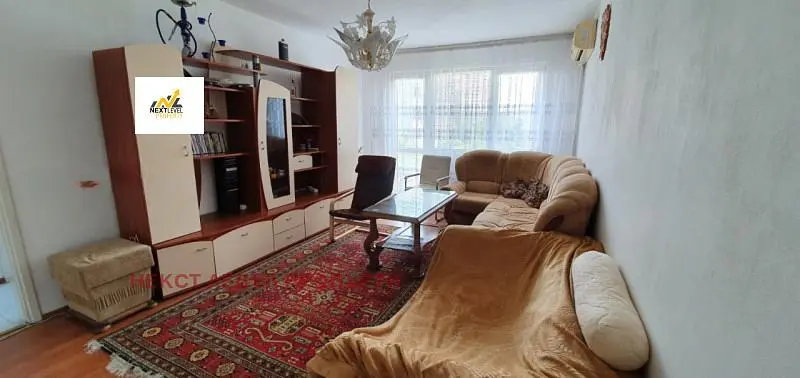 Dnevni boravak; rustikalni stil, prirodna svjetlost