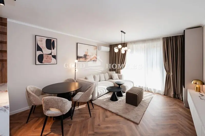 غرفة معيشة; ضوء طبيعي, أسلوب عصري, أرضية خشبية