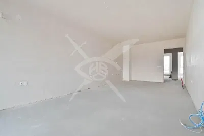 Otro; necesita renovación, luz natural