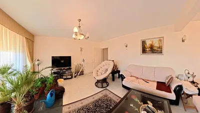 Dnevni boravak; prirodna svjetlost, moderan stil