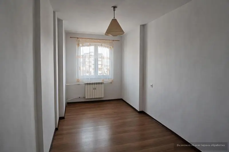 Ostale; drveni pod, prirodna svjetlost