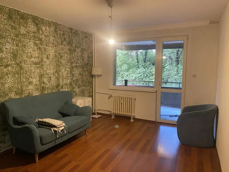 Dnevni boravak; pogled, drveni pod, prirodna svjetlost