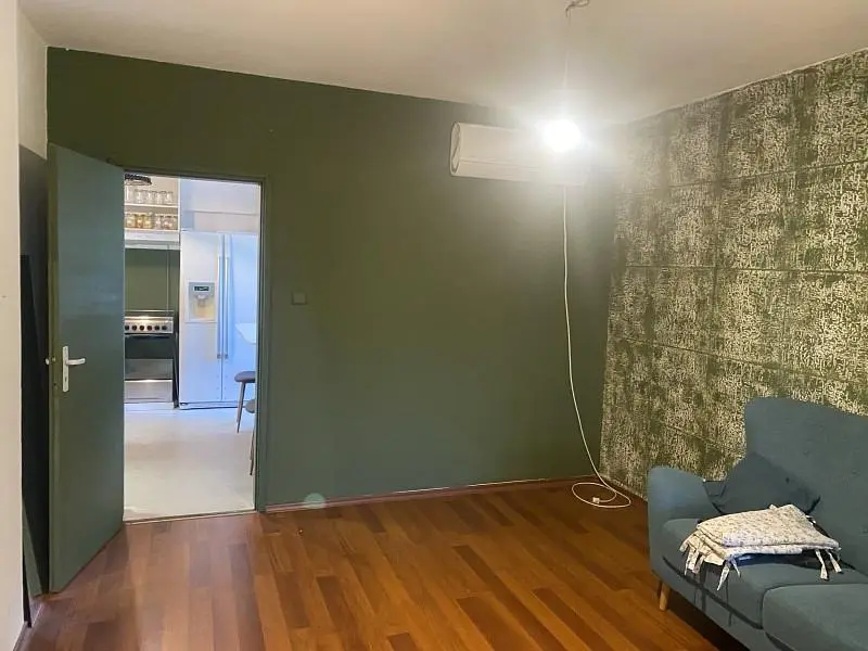 Dnevni boravak; drveni pod, prirodna svjetlost