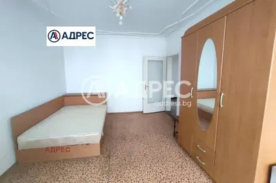 Spavaća soba; pločice, prirodna svjetlost