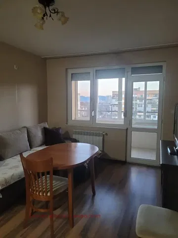 Wohnzimmer; blick, holzboden, tageslicht