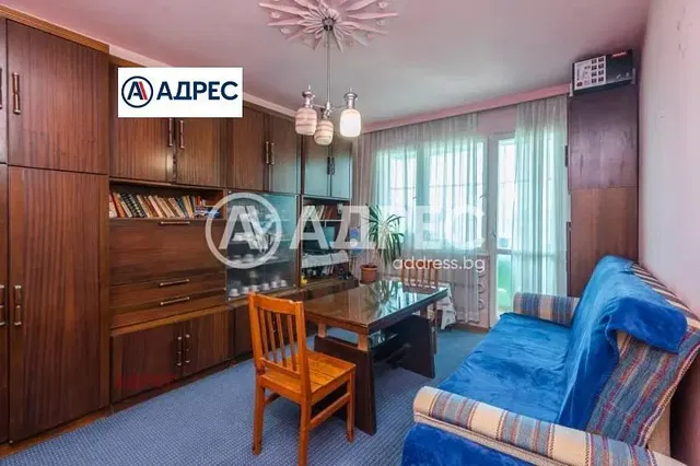 غرفة معيشة; أرضية خشبية, أسلوب عصري