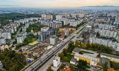 Kuća i okolina; pogled