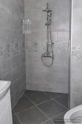 Kupaonica; pločice, renoviran, prirodna svjetlost, moderan stil